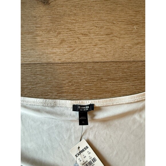 Express Body Contour Collection Crossover Ivory Ruched Top Shirt XL NWT - Picture 3 of 3
